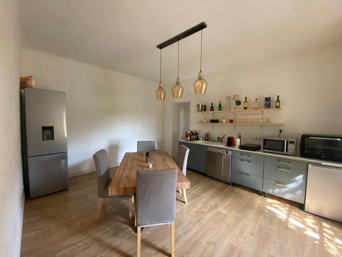 Appartement Eygalieres Avec Petit Jardin ภายนอก รูปภาพ